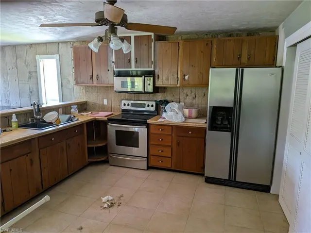 2nd floor kitchen