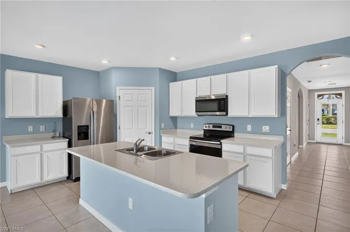 2547 Village Of Entrada St, Cape Coral, Florida 33909
