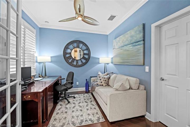 Den/bedroom