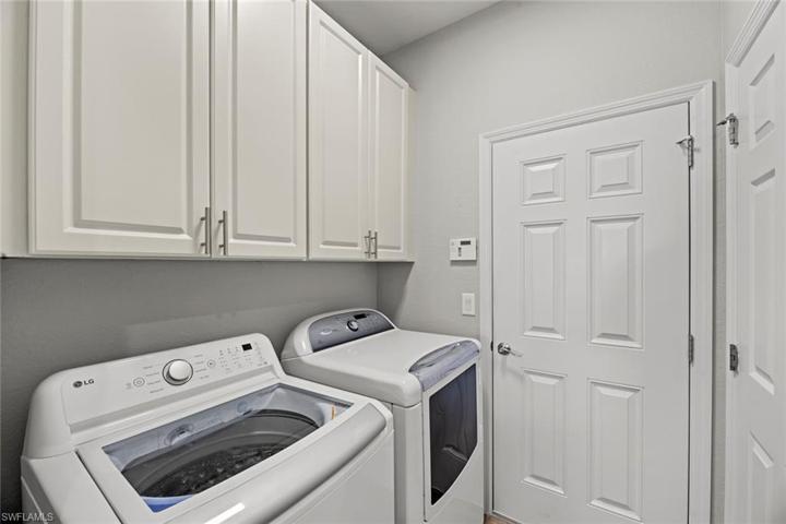 Laundry, w/pantry
