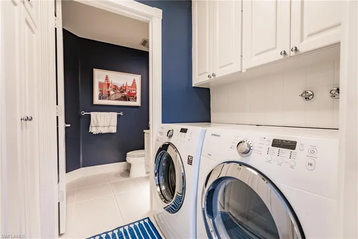Laundry room with independent washer and dryer