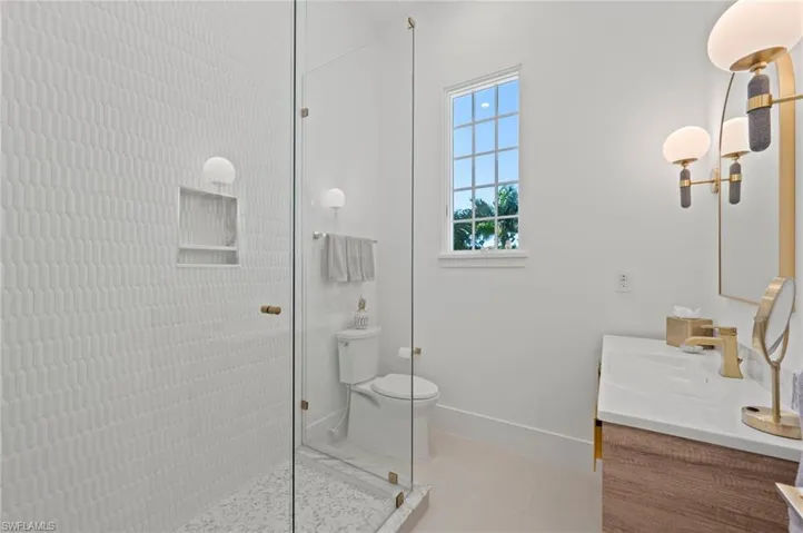 1140 8th St S, Naples, Florida 34102
