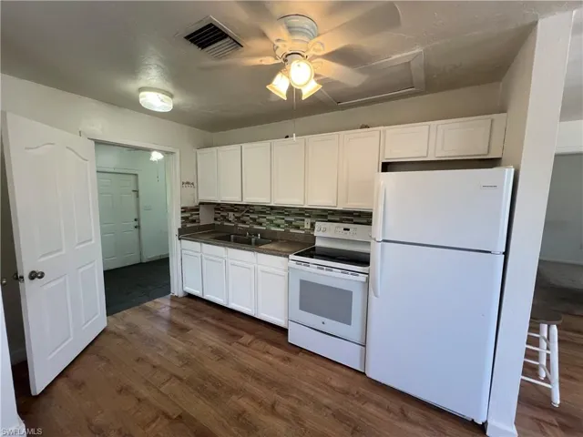 4538  Boabadilla  ST, Naples, FL 34103