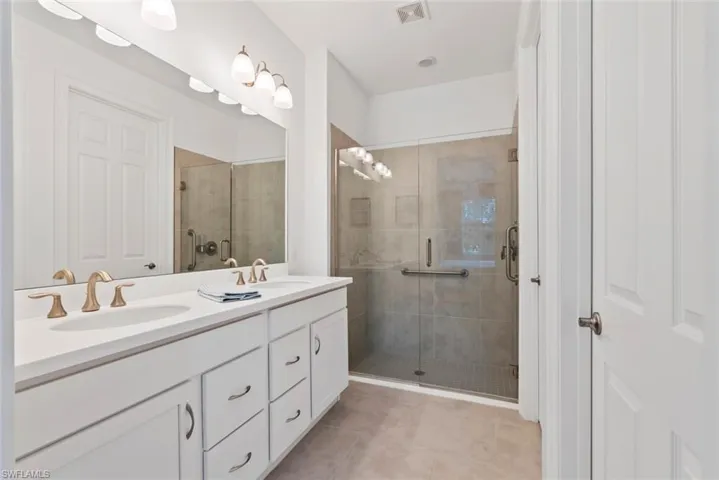 16974 Hawk Ct, Punta Gorda, Florida 33982