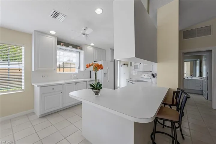5361  Guadeloupe  WAY, Naples, FL 34119