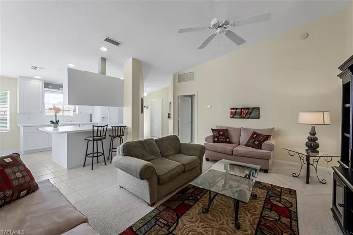 5361  Guadeloupe  WAY, Naples, FL 34119