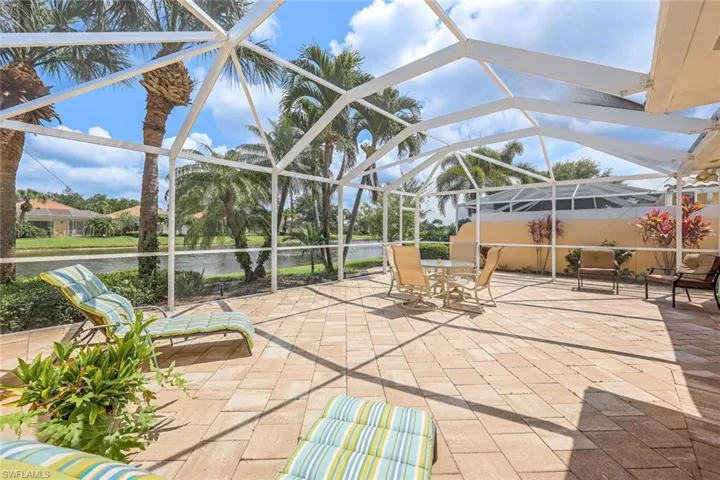 5361  Guadeloupe  WAY, Naples, FL 34119