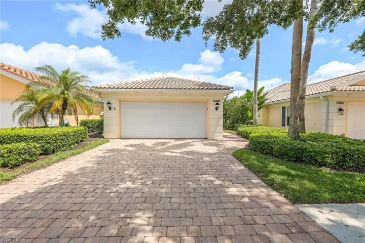 5361  Guadeloupe  WAY, Naples, FL 34119