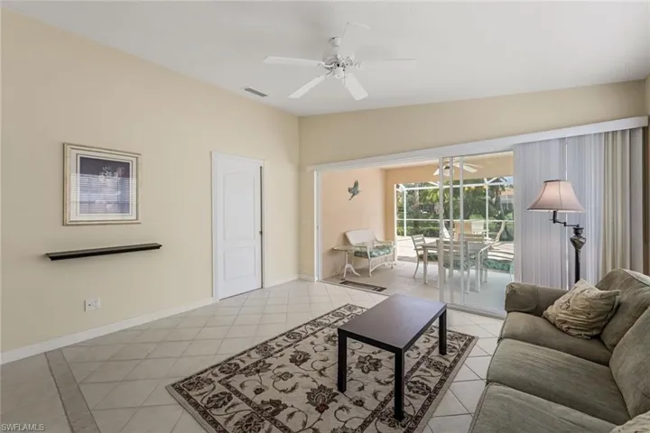 5361  Guadeloupe  WAY, Naples, FL 34119