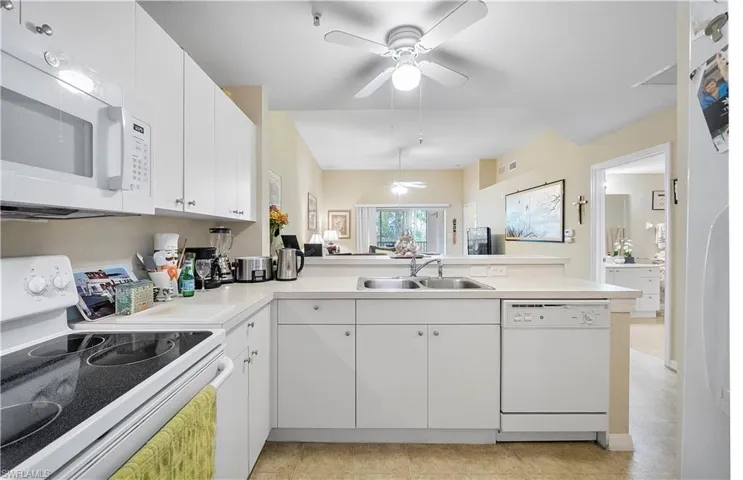 4500 Botanical Place Cir 4, Naples, Florida 34112