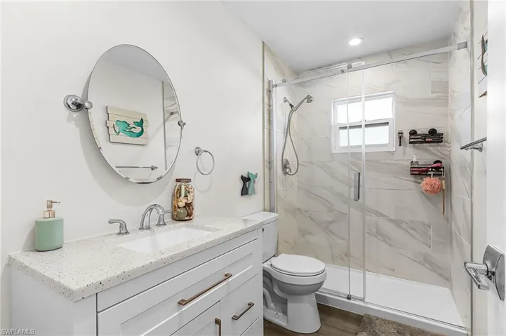 Guest bathroom.