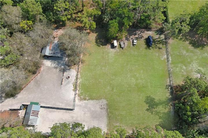 6210  Napa Woods  WAY, Naples, FL 34116