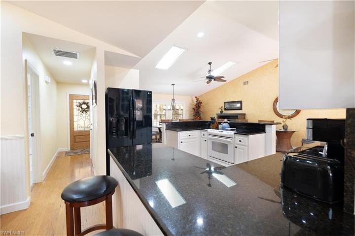 6210  Napa Woods  WAY, Naples, FL 34116