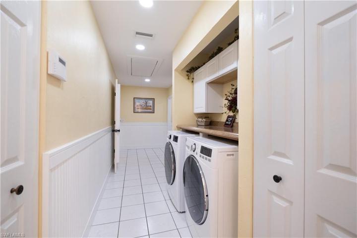 6210  Napa Woods  WAY, Naples, FL 34116