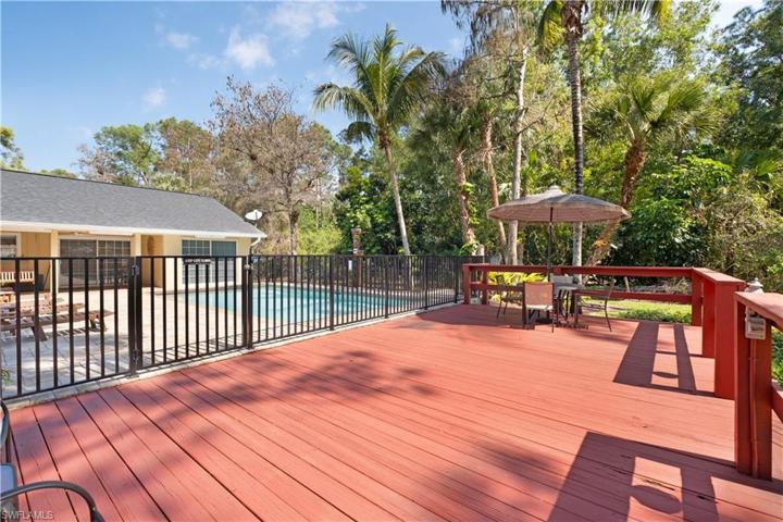 6210  Napa Woods  WAY, Naples, FL 34116