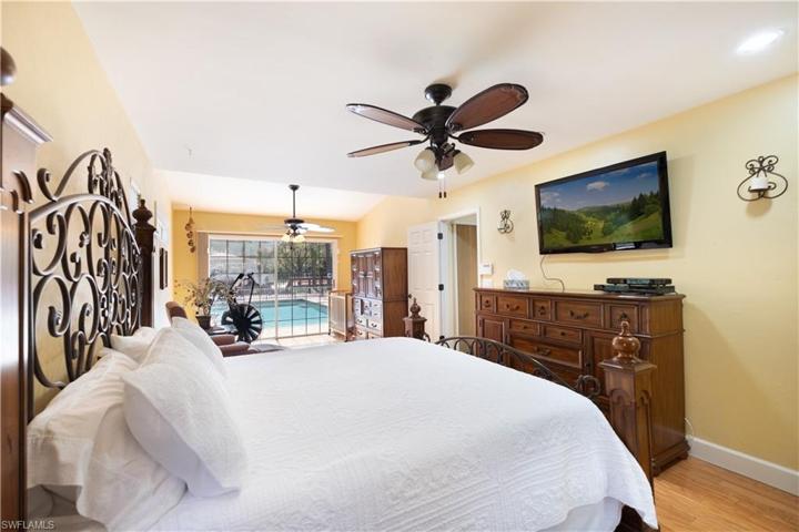 6210  Napa Woods  WAY, Naples, FL 34116