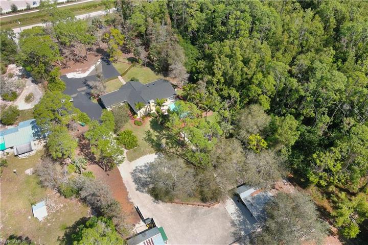 6210  Napa Woods  WAY, Naples, FL 34116