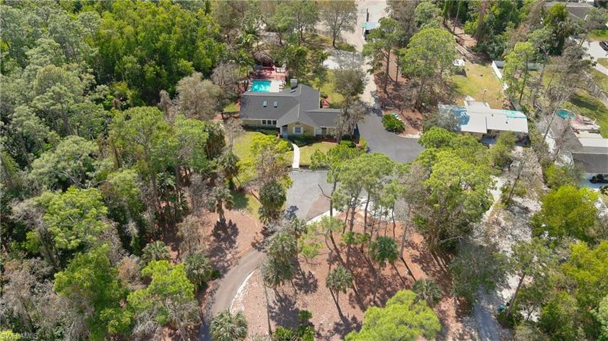 6210  Napa Woods  WAY, Naples, FL 34116