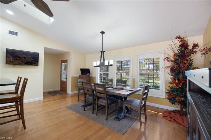 6210  Napa Woods  WAY, Naples, FL 34116