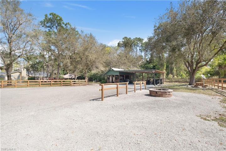 6210  Napa Woods  WAY, Naples, FL 34116