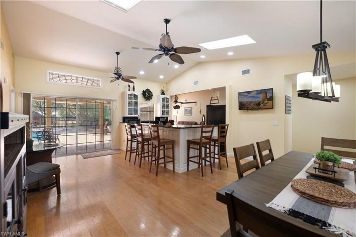 6210  Napa Woods  WAY, Naples, FL 34116