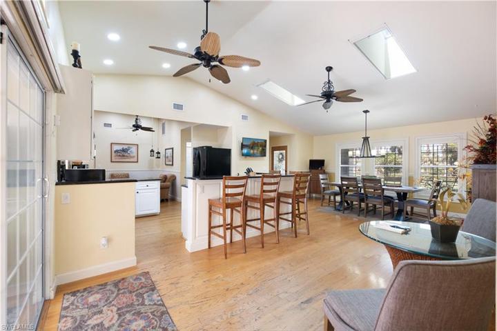 6210  Napa Woods  WAY, Naples, FL 34116