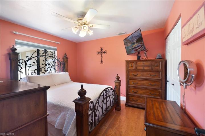6210  Napa Woods  WAY, Naples, FL 34116