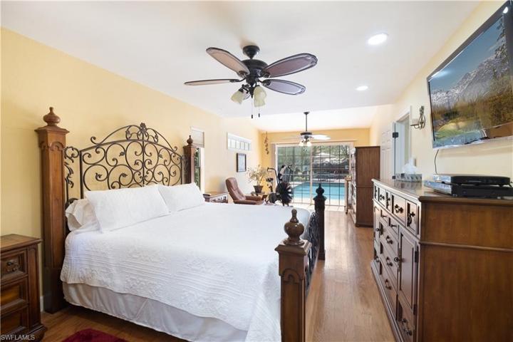 6210  Napa Woods  WAY, Naples, FL 34116