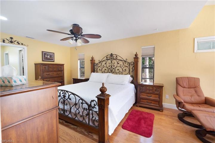 6210  Napa Woods  WAY, Naples, FL 34116