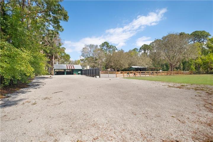 6210  Napa Woods  WAY, Naples, FL 34116