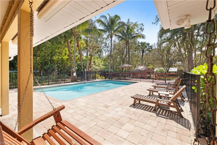 6210  Napa Woods  WAY, Naples, FL 34116