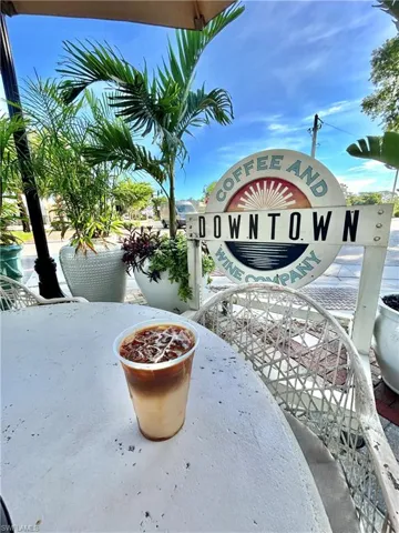 Downtown Coffee & Wine Bar