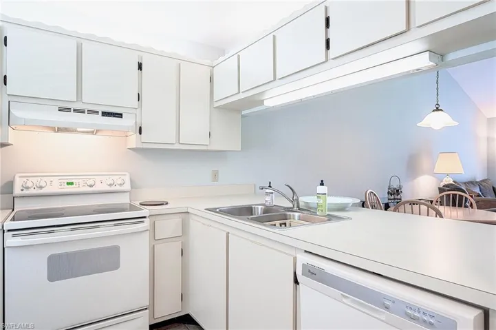 2650 Kings Lake Blvd # 202, Naples Fl 34112