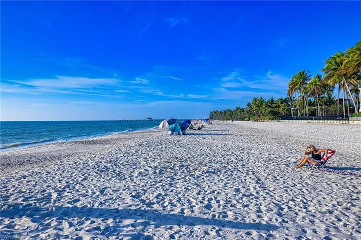Minutes from Naples Beaches