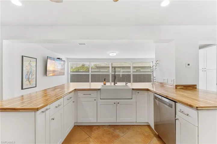 5654  Natoma  DR, Fort Myers, FL 33919