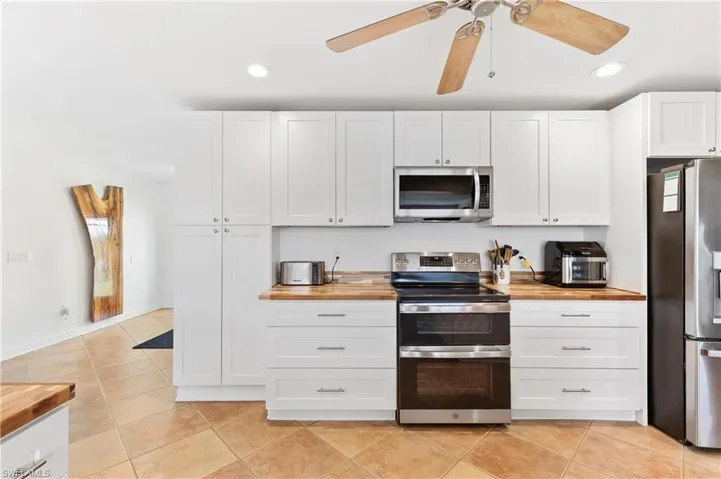 5654  Natoma  DR, Fort Myers, FL 33919