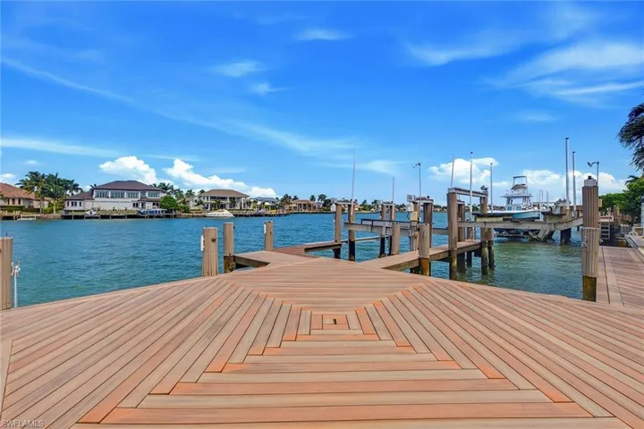 850 Copeland Dr, Marco Island, Florida 34145