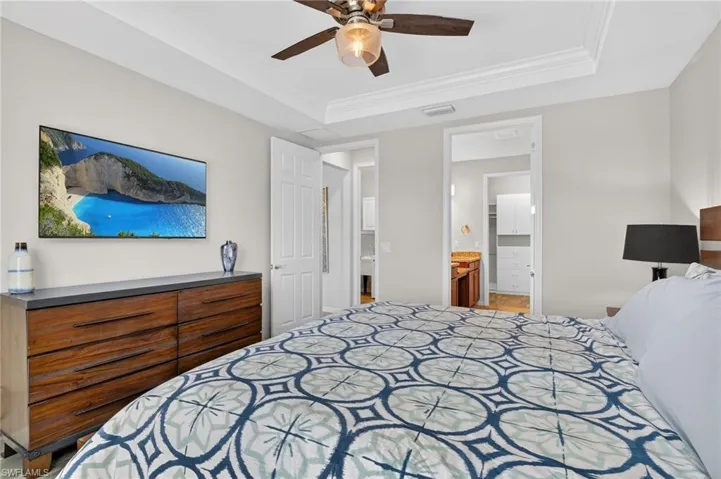 King size bed