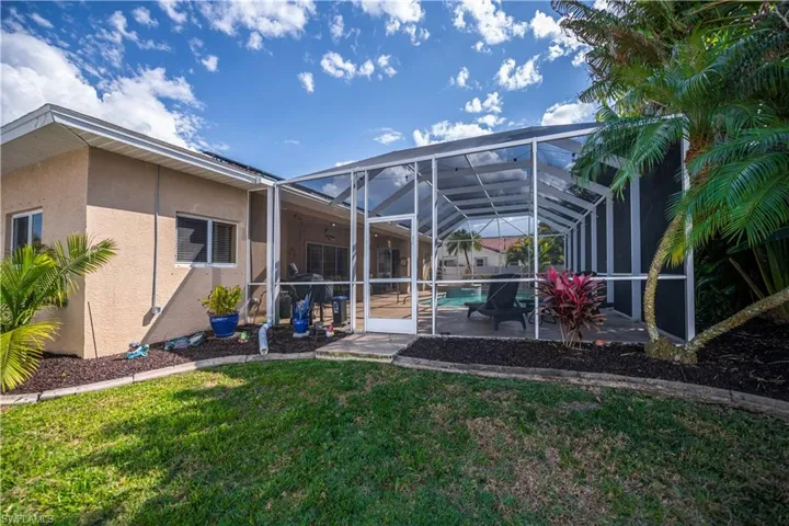 1230 Se 3rd Ave, Cape Coral, Florida 33990