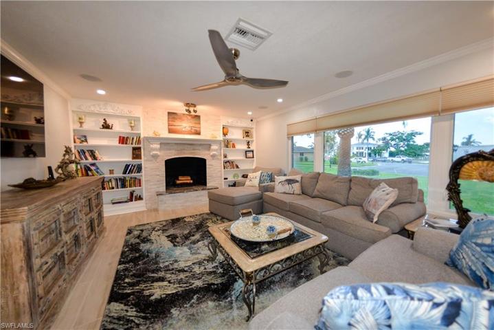 FRONT LIVING AREA FROM ENTRY
