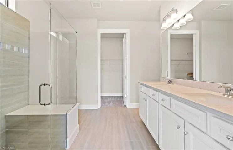Photo of unfurnished model, options may vary.