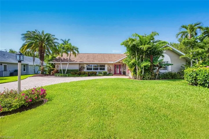 880 Deep Lagoon Ln, Fort Myers, Florida 33919