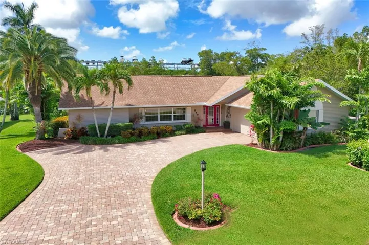 880 Deep Lagoon Ln, Fort Myers, Florida 33919