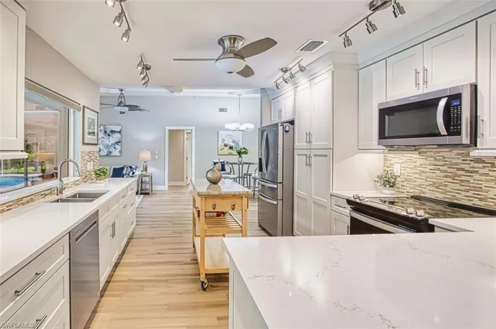 880 Deep Lagoon Ln, Fort Myers, Florida 33919
