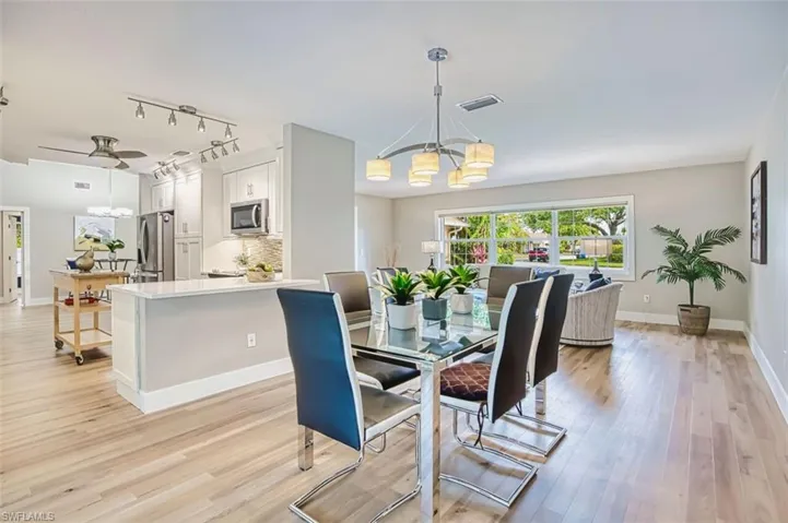 880 Deep Lagoon Ln, Fort Myers, Florida 33919