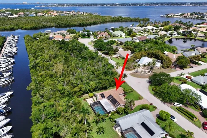 880 Deep Lagoon Ln, Fort Myers, Florida 33919