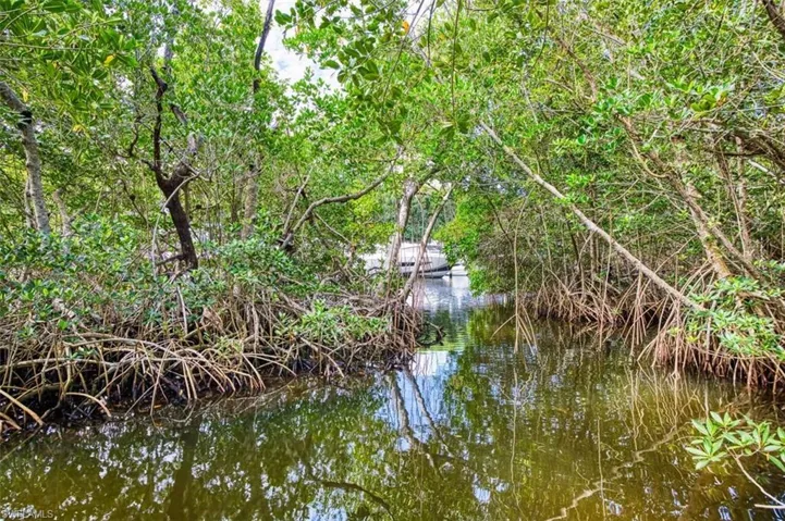 880 Deep Lagoon Ln, Fort Myers, Florida 33919