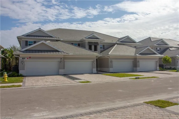 208  Indies Dr E , Naples, FL 34114