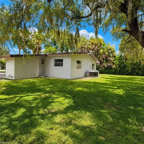 3304 Edgewood Ave, Fort Myers, Florida 33916