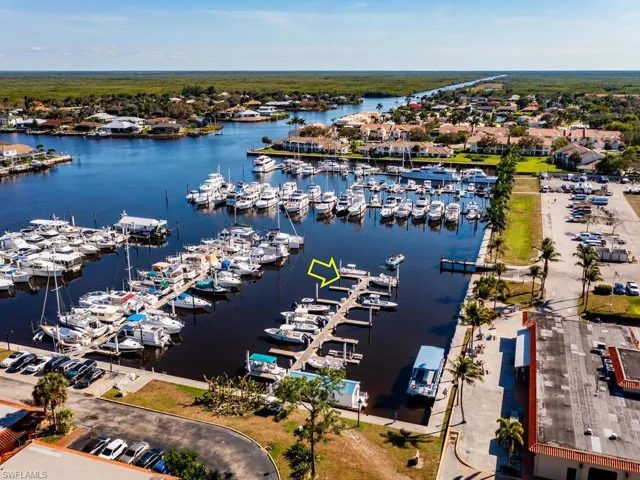 525  Newport  DR, Naples, FL 34114